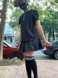 Femboy at school 